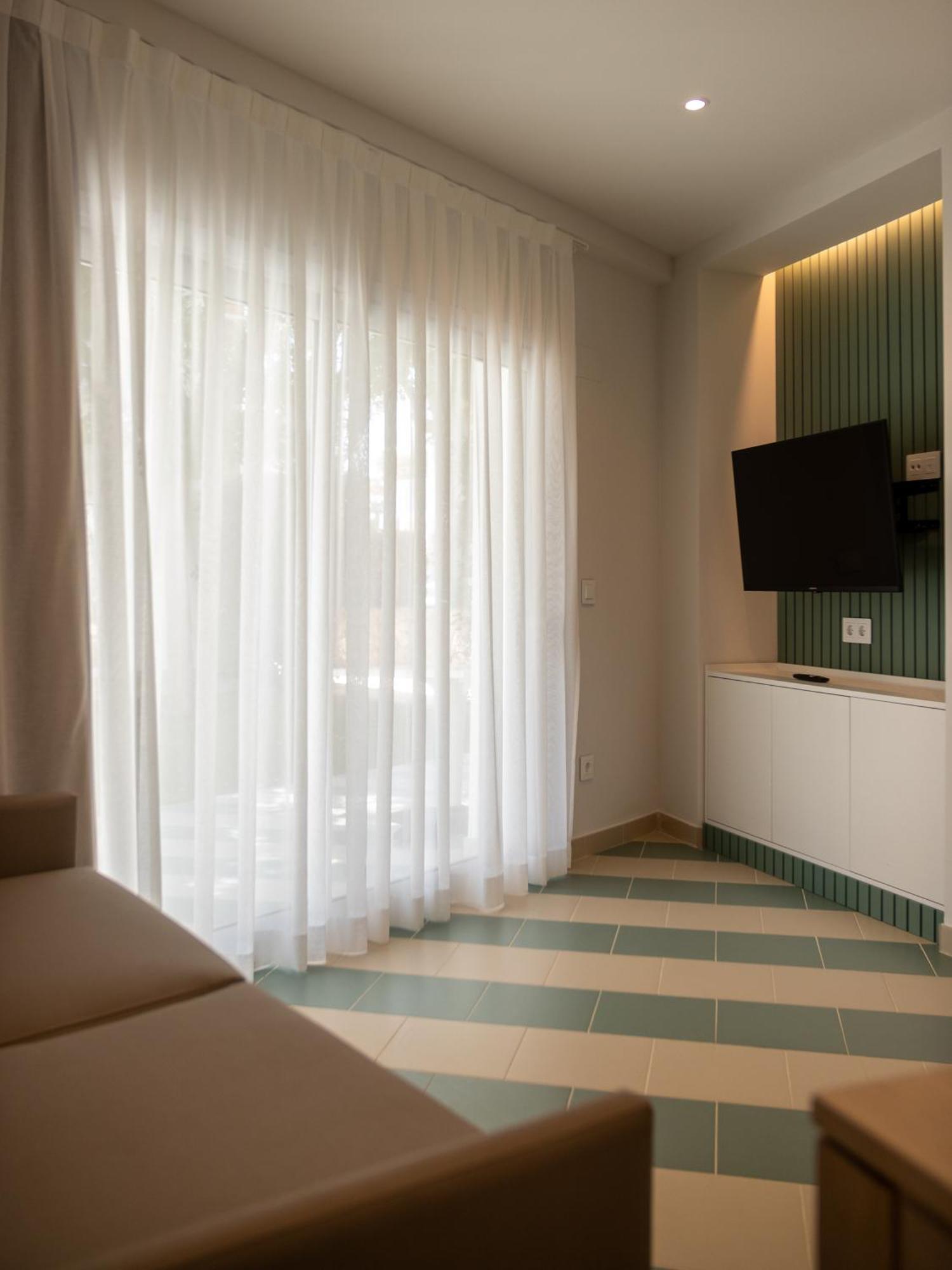 Apartamentos Sunway Arizona Sitges Dış mekan fotoğraf